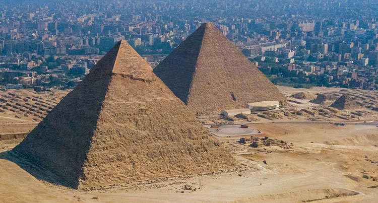 pyramides in Egypt